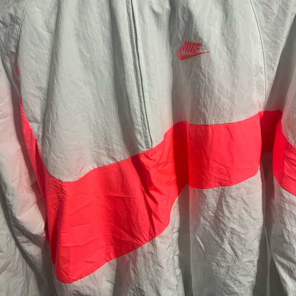 Nike jacket - Picture 2 of 5